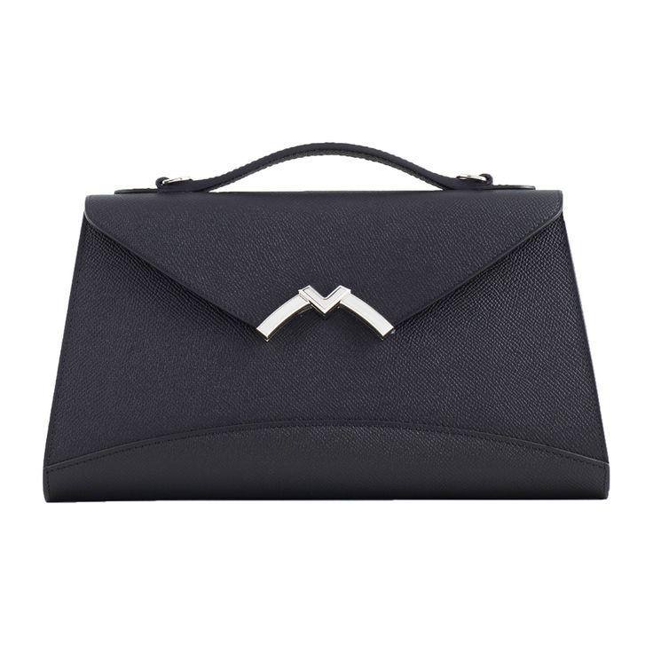 Moynat

90 dhs

with box
🎁🎁🎁

size 26×5×17cm

Zain213
♥️♥️♥️