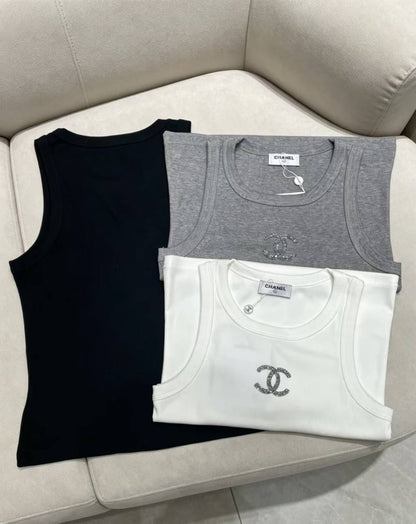 *New collections*                                                
CHANEL
*Super Master quality*
*Sizes: S M L XL* 
230 dhs✅

Zain308
♥️♥️♥️