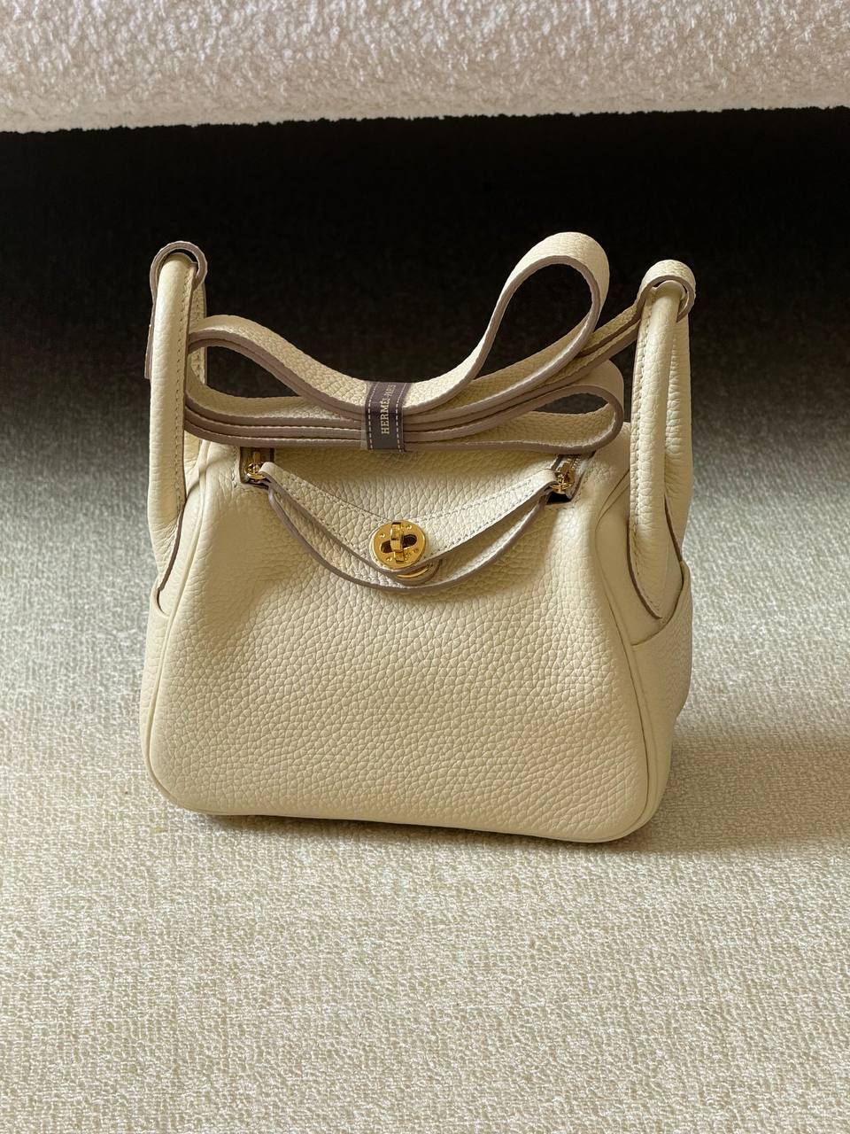Hermes 

mini lindy 18cm💕

master quality😍

with box❤️
340 dhs✅

Zain52
♥️♥️♥️