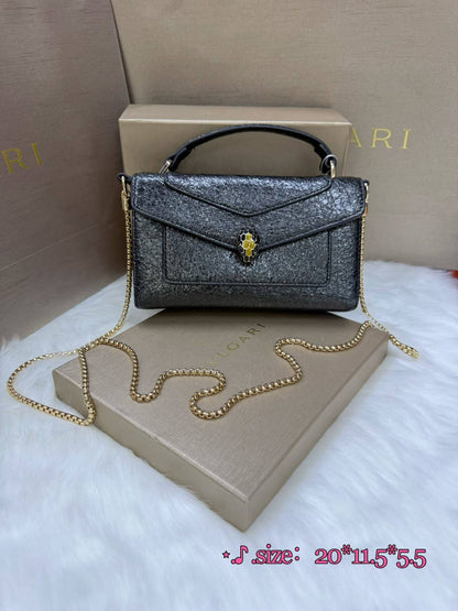 Bvlgari

125 dhs
With box 

Zain38
♥️♥️♥️