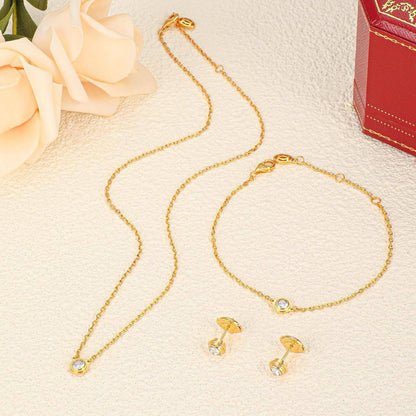 Cartier SET 🔥*
Necklace ❤️
Earring 🍁
Bracelet 💥
Master quality 💯
With normal boxes 📦 
105 dhs🪙🌨️
With master box 🗃️ 
150 dhs🪙🌨️

Zain216
♥️♥️♥️