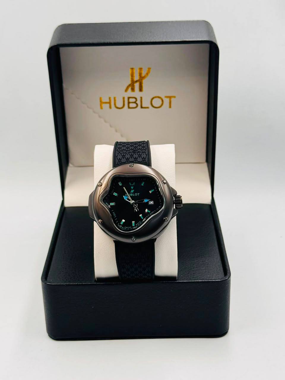 Hublot Men
*New arrival*🔥
70 dhs✅

Zain08
♥️♥️♥️