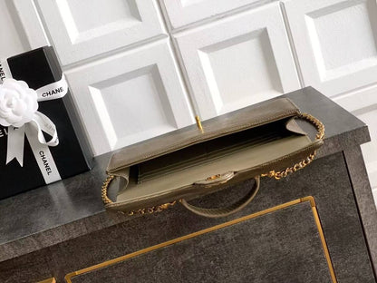 Chanel Lizard Calfskin Embossed Clutch With Chain✅*
⁠*size 25 cm*
For Price 👇 WhatsApp✅
0568585901 
0507557372
0552275751 Owner Zain 👌

Zain274
♥️♥️♥️