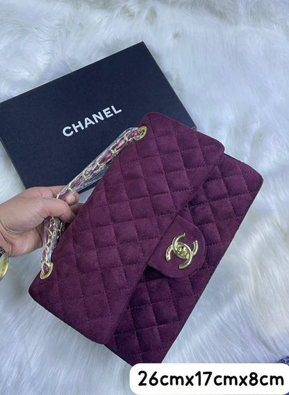 Chanel
110 dhs✅ 

with box
🎁🎁🎁

Zain72
♥️♥️♥️