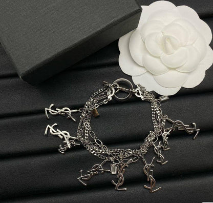 YSL Bracelet ☘️
Master quality 

*60* AED normal box 📦

Zain48
♥️♥️♥️