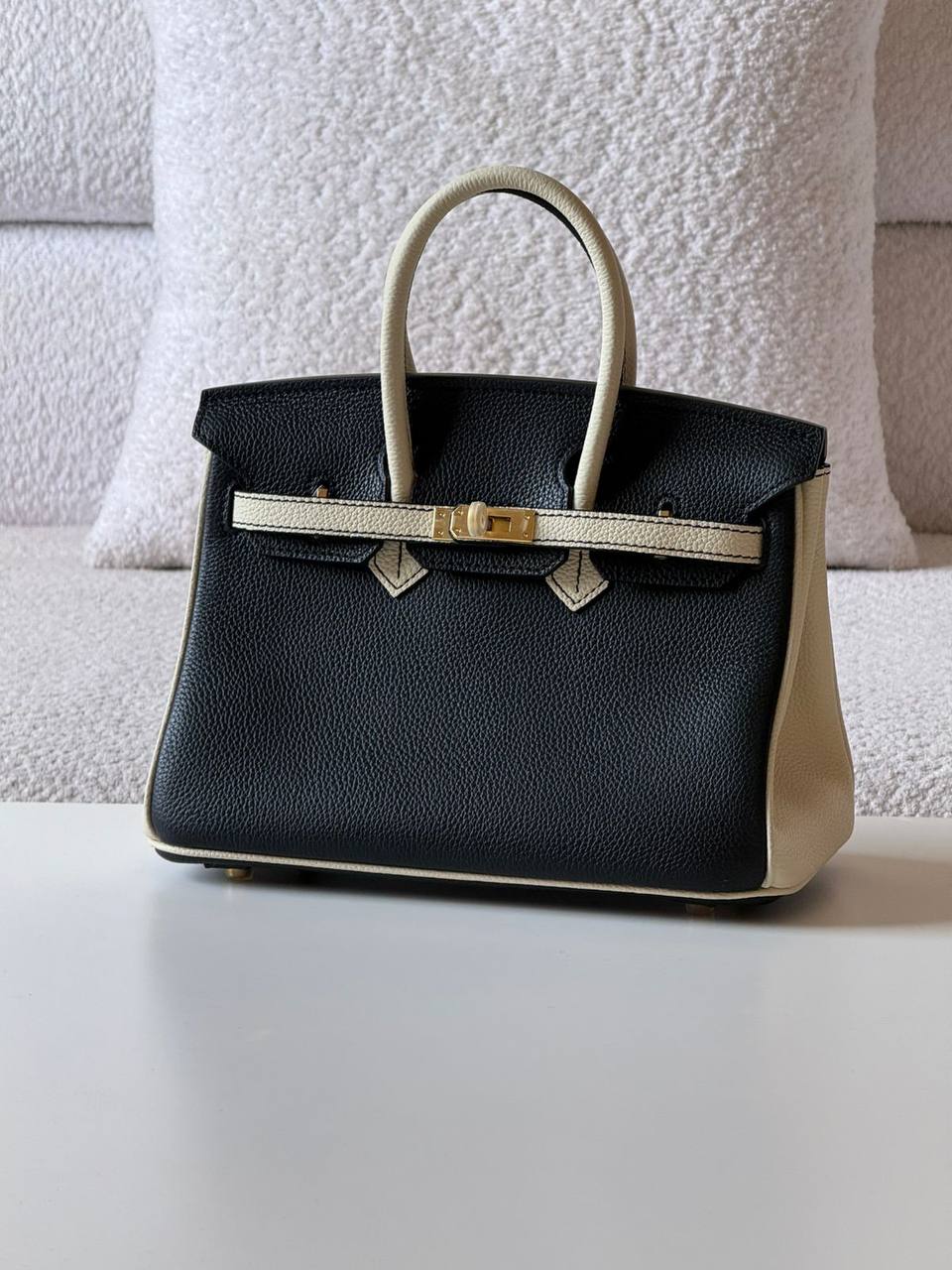 Hermes
Birkin 25cm💥Master quality ✅with box📦
630 dhs✅

Zain52
♥️♥️♥️