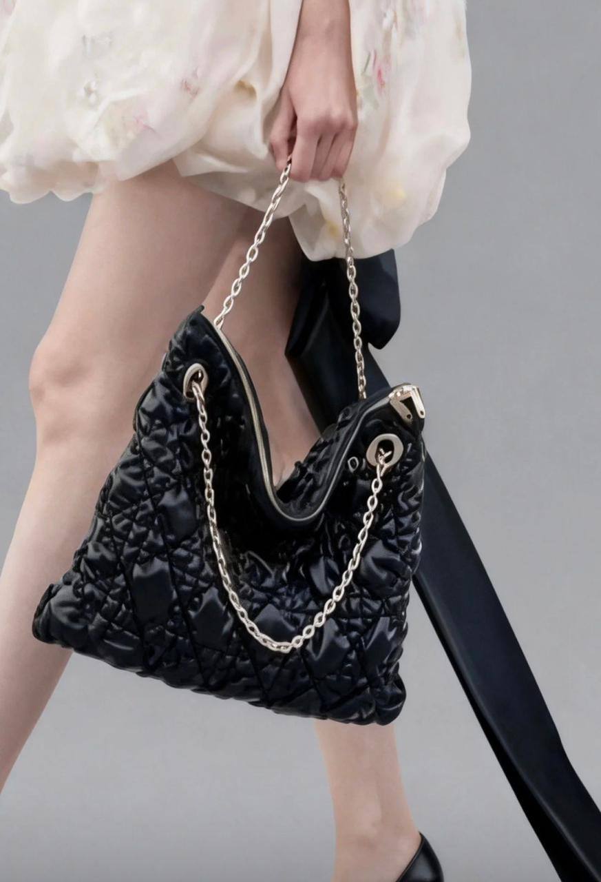 💖 Dior 2026  Spring summer
1️⃣ First quality 
Size : 38 * 38 cm
95 dhs✅

Zain115
♥️♥️♥️