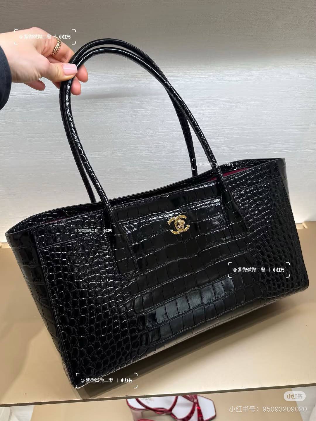 Chanel 
Master✅✅
350 dhs🇦🇪🇦🇪
#35cm❤️❤️🙋‍♂️

Zain228
♥️♥️♥️
