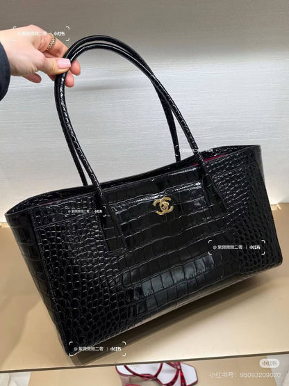 Chanel 
Master✅✅
350 dhs🇦🇪🇦🇪
#35cm❤️❤️🙋‍♂️

Zain228
♥️♥️♥️