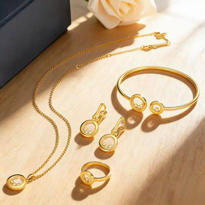 CHOPARD SET 
MASTER💫✨
WITH BOX AND PAPER BAG🛍️🎁
180 DHS✅

Zain89
♥️♥️♥️