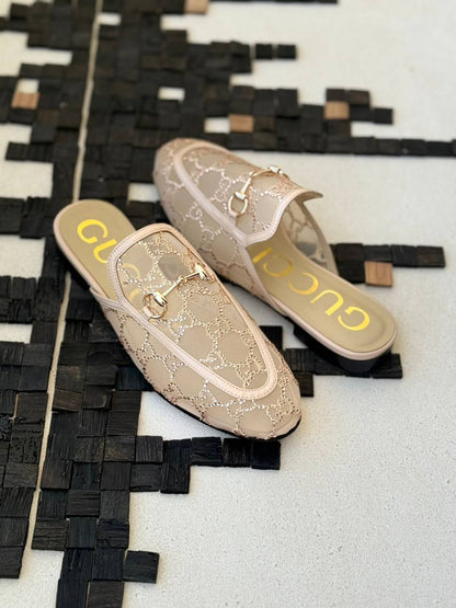 GUCCI
*Super Master*
𝗦𝗶𝘇𝗲 𝟯𝟲 𝘁𝗼 𝟰𝟭 
450 dhs✅

Zain178
♥️♥️♥️
