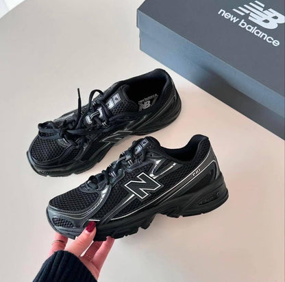 New Balance 740 Black Silver Metallic ，
Size 36-45，
180 dhs🪙💚

Zain18
♥️♥️♥️