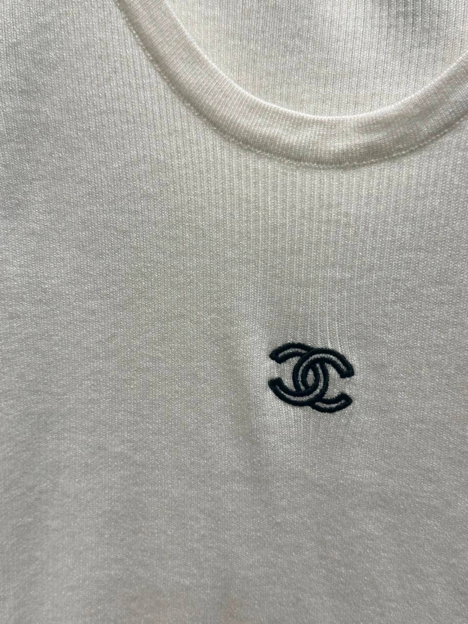 CHANEL
Women’s Top
Master Quality 
SML
190 dhs✅

Zain276
♥️♥️♥️