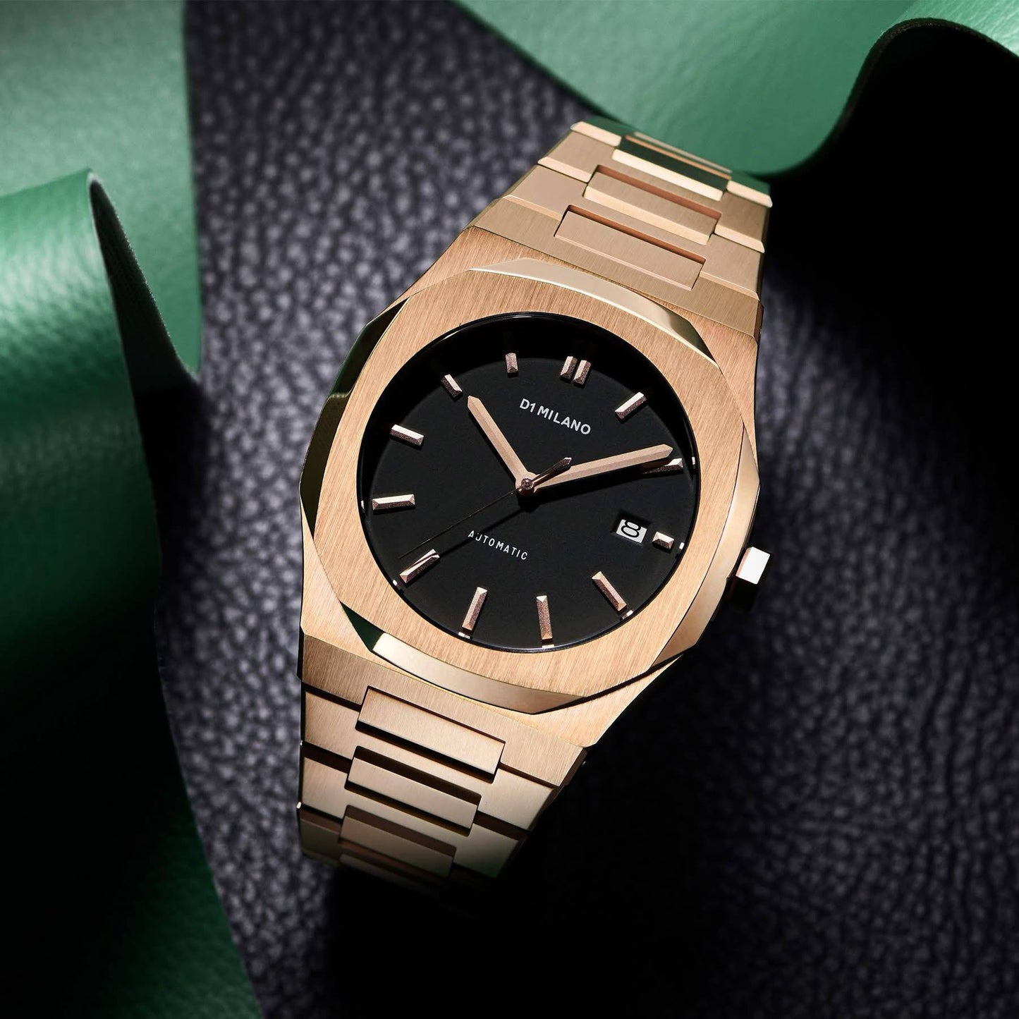 D1 Milano watch for men 
good quality 
260 dhs❣️

Zain59
♥️♥️♥️