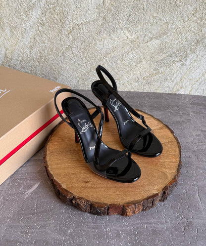 CHRISTIAN LOUBOUTIN
SuperMaster Quality 💯
450 dhs🇦🇪🇦🇪
Size: 36 -41💥

Zain171
♥️♥️♥️
