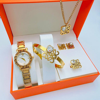 Watches boxes
Chanel
Dior
Gucci
LV

With box 
90 dhs🇦🇪🇦🇪

Zain45 
♥️♥️♥️