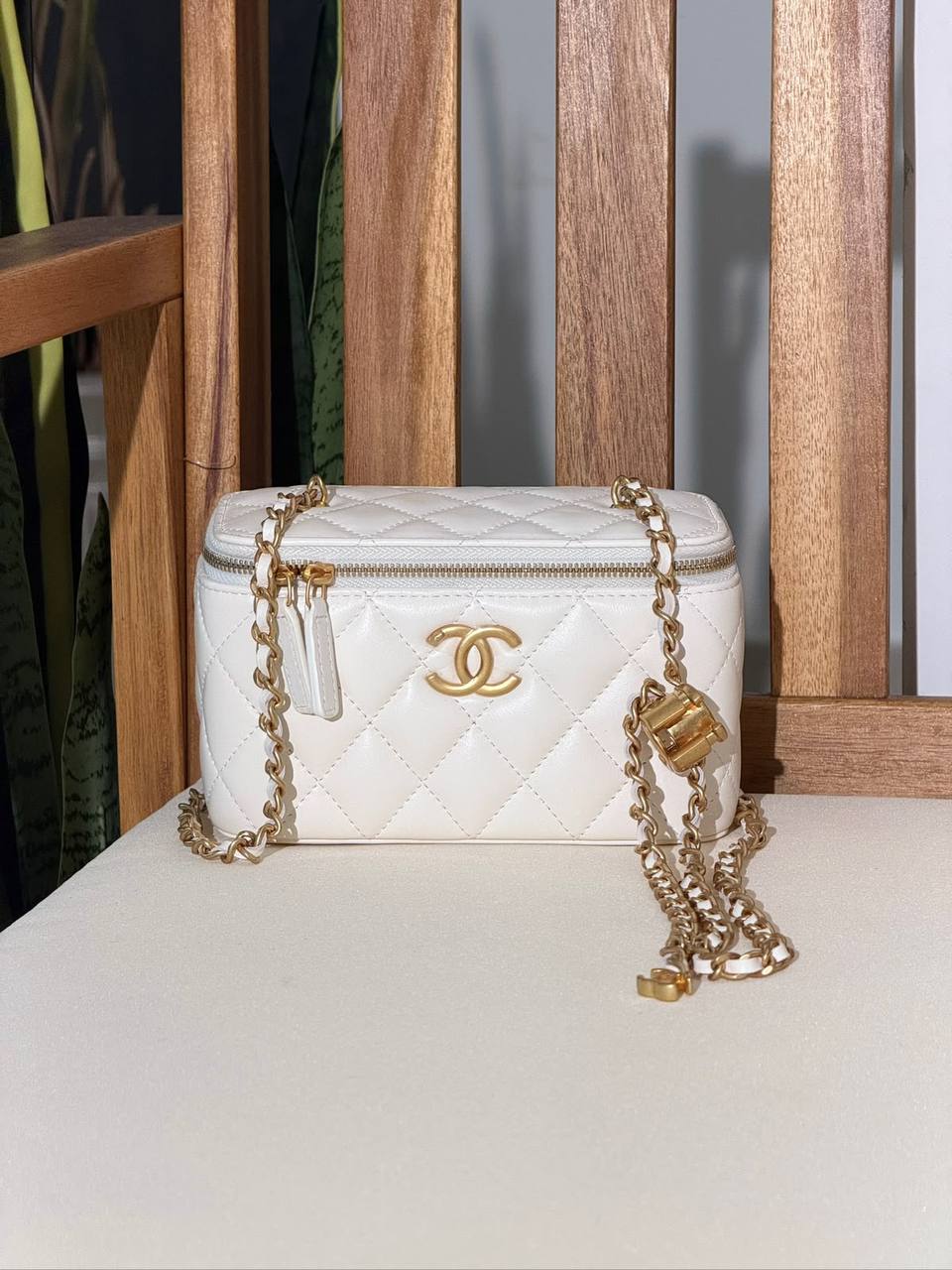 CHANEL 
Super Master Quality ⚡️
Original Packing 🎁
Size 17Cm📏
For Price 👇 WhatsApp✅
0568585901 
0507557372
0552275751 Owner Zain 👌

Zain321
♥️♥️♥️