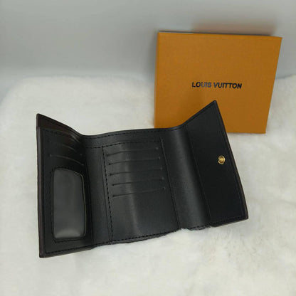 WALLETS AND CARD HOLDERS 
GOOD QUALITY
25 dhs✅

Zain40
♥️♥️♥️
