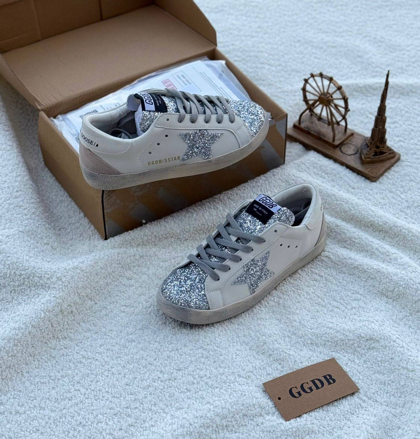 New. Golden goose

   🧨 Size  .  36 to 41

130 dhs🌺

Zain80
♥️♥️♥️