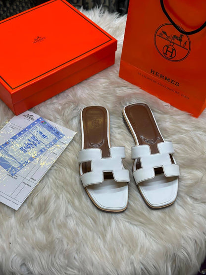 Hermes
Size :36 to 42
90 dhs💛

Zain241
♥️♥️♥️