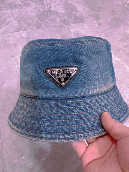 HAT
60 dhs✅

Zain93
♥️♥️♥️