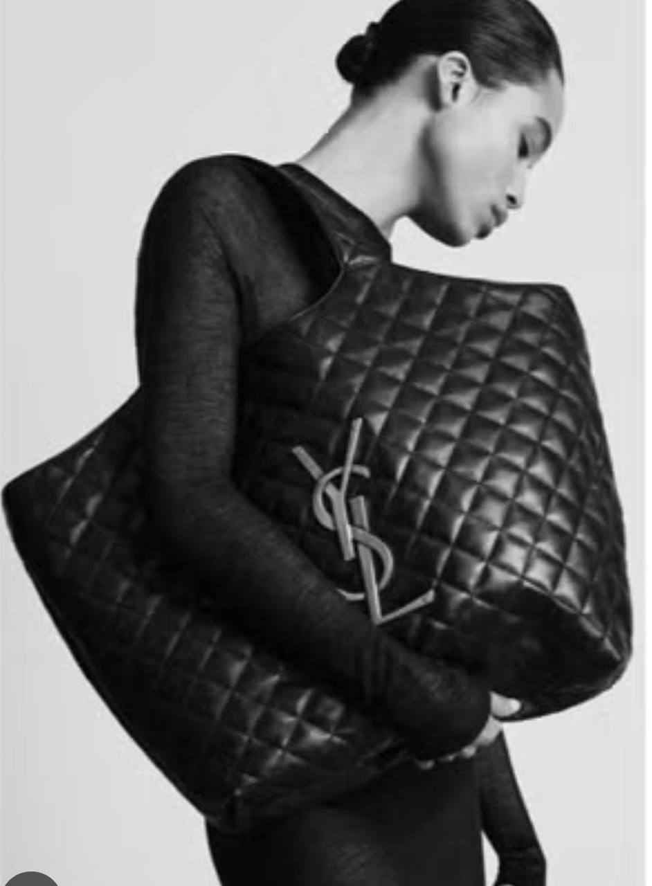 YSL

AVAILABLE 


GOOD QUALITY 

120 dhs🇦🇪🇦🇪

Zain169
♥️♥️♥️