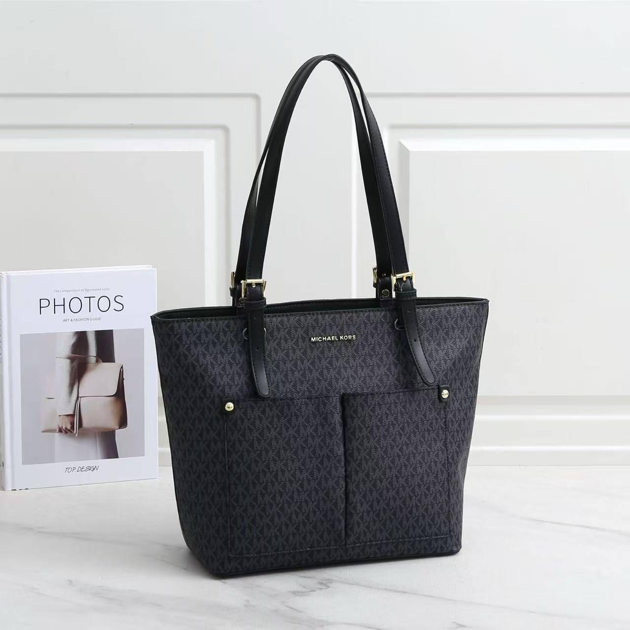 MK
95 dhs🇦🇪
size 38×12×28cm

Zain42
♥️♥️♥️