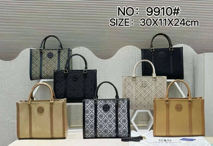 TORY BURCH 
NEW CAME GOOD QUALITY 

100 dhs👑
Size:30cm

Zain39
♥️♥️♥️