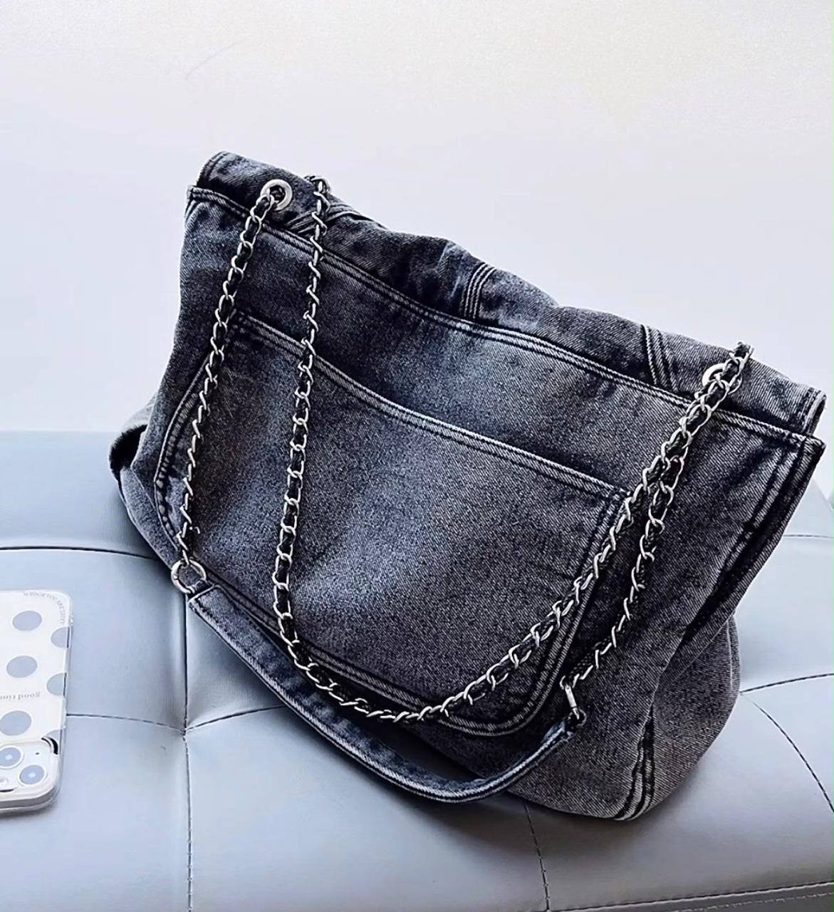 DIESEL 
GOOD QUALITY 
120 dhs💓

Zain17
♥️♥️♥️