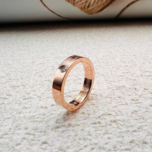 New arrival 
Cartier classic signature ring 
Stainless steel 
Non tarnish 
30 dhs🪙🌨️/ pc without box 
40 dhs🪙🌨️ / pc with Cartier box and paperbag 
Size 6-7-8-9 
Color : golden/ silver / rose gold

Zain243
♥️♥️♥️