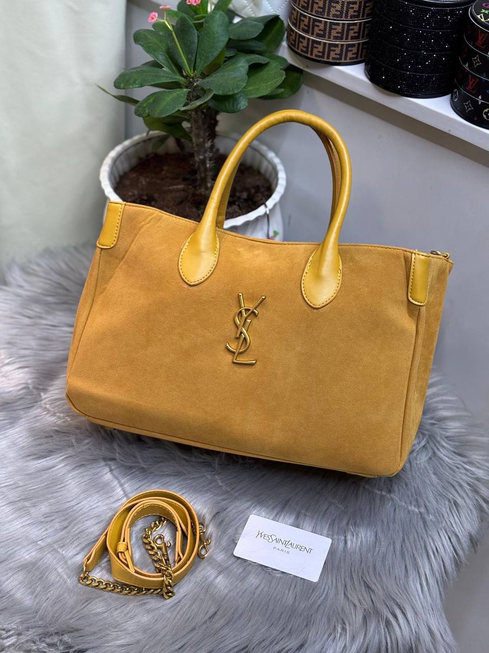 YSL
SIZE………. 35 CM🌷
110 dhs✅

Zain244
♥️♥️♥️