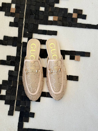 GUCCI
*Super Master*
𝗦𝗶𝘇𝗲 𝟯𝟲 𝘁𝗼 𝟰𝟭 
450 dhs✅

Zain178
♥️♥️♥️