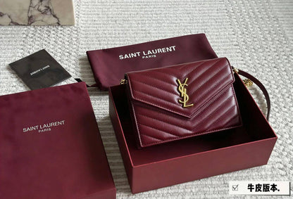 YSL
90 dhs✅
Size：19CM
Good-quality with box

Zain35
♥️♥️♥️