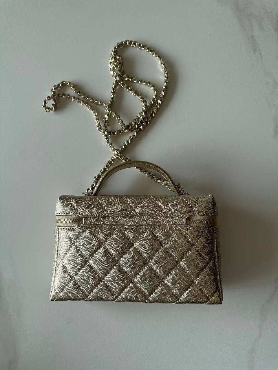 Chanel Classic Vanity 

With Chain✅ 

Size 19 cm
For Price 👇 WhatsApp✅
0568585901 
0507557372
0552275751 Owner Zain 👌

Zain274
♥️♥️♥️