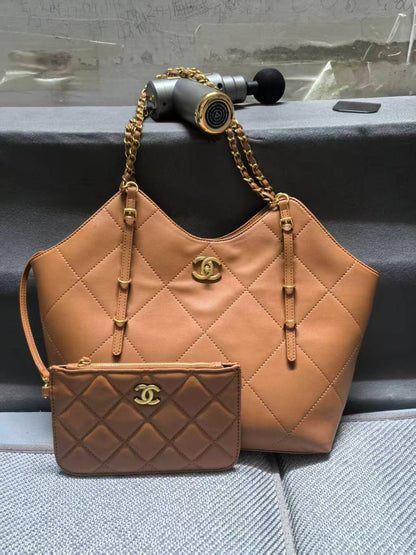 Chanel 
110 dhs💓
Good quality 

Zain253
♥️♥️♥️