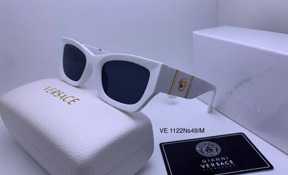Ladies 

Versace

sunglasses 
70 dhs🇦🇪🇦🇪

Zain126
♥️♥️♥️