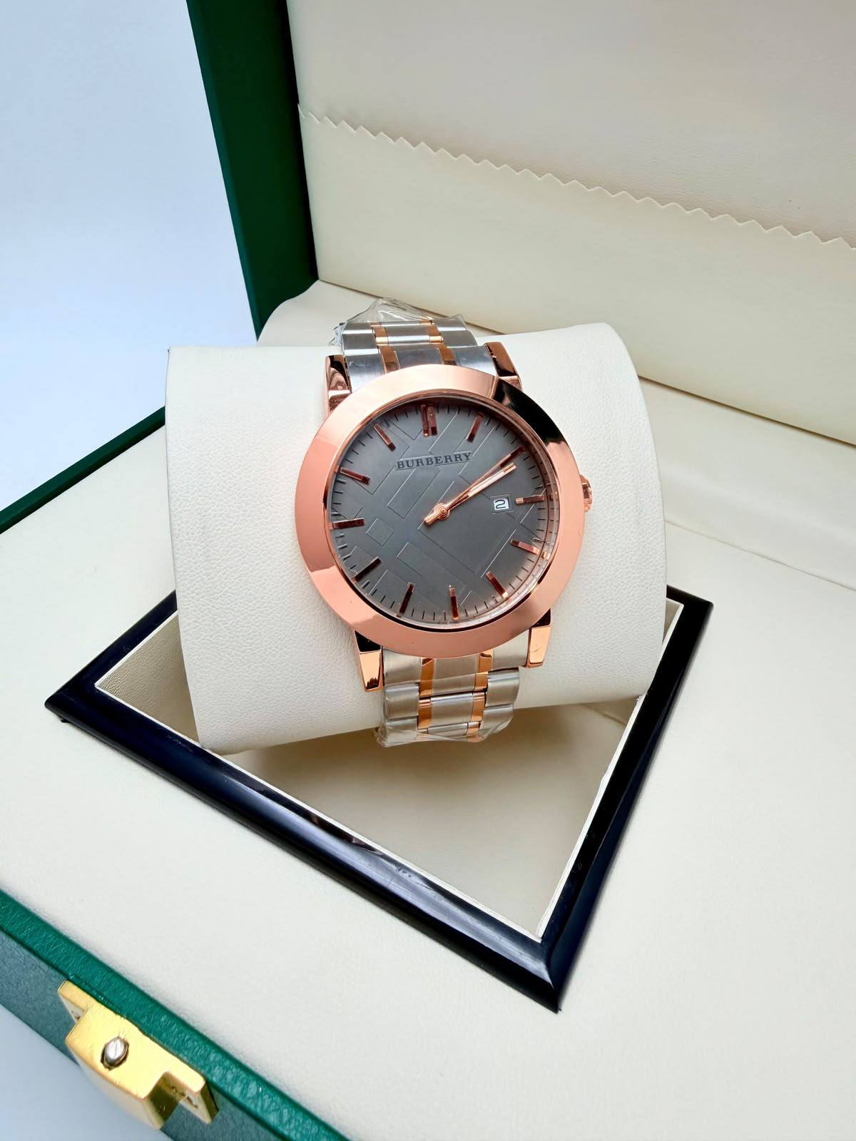 Cartier 
Burberry
Piaget
Bvlgari

55 dhs

Zain45
♥️♥️♥️