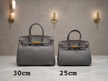 Hermes ʙᴇʀᴋɪɴ. 
sᴏғᴛ ʟᴇᴀᴛʜᴇʀ
sɪᴢᴇ:ᴄʜᴇᴄᴋ!!!
      30ᴄᴍ-110 dhs✅ 
      25ᴄᴍ-100 dhs✅

Zain56
♥️♥️♥️