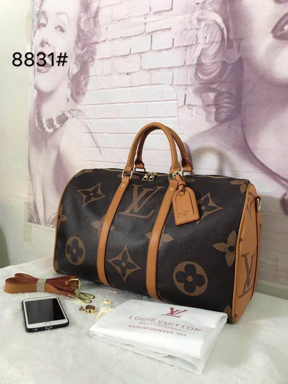 TLV Travel Bags

good quality

120 dhs✅
150 dhs✅

Zain137
♥️♥️♥️