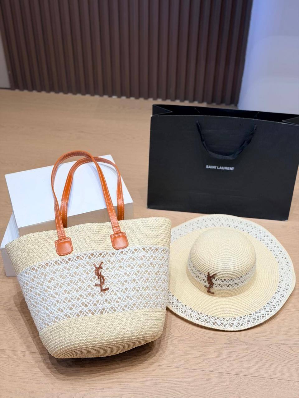 YSL - Chanel
 Set
Master🌺🌺
190 dhs💓

Zain141
♥️♥️♥️