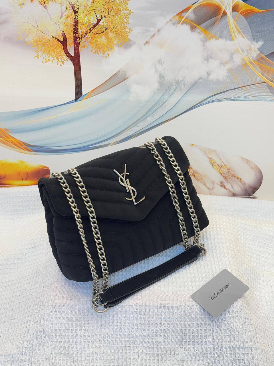 YSL
Best quality
With box’s
🎁🎁🎁

95 dhs🗽
size 26cm

Zain158
♥️♥️♥️