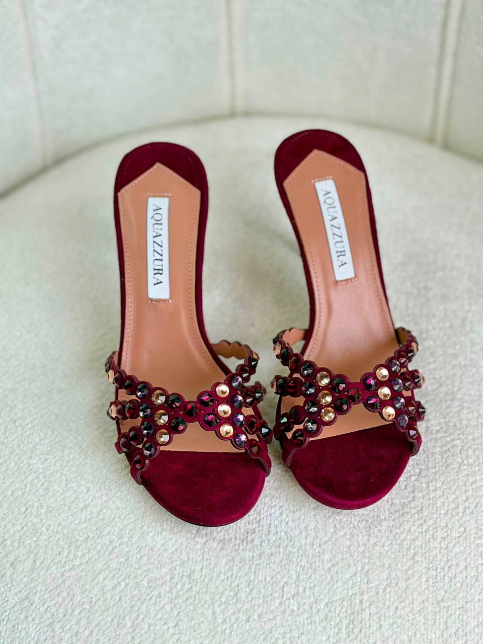 AQUAZZURA
Super *AAA* *+* Quality 💯 
With original packing🎁🎁
SIZE:36and41
Available now
450 dhs🇦🇪🇦🇪

Zain309
♥️♥️♥️