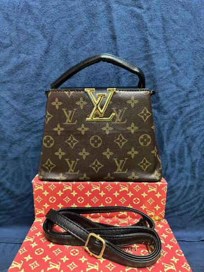 LV

65 dhs🪙💕

With Box
🎁🎁🎁

Zain50
♥️♥️♥️