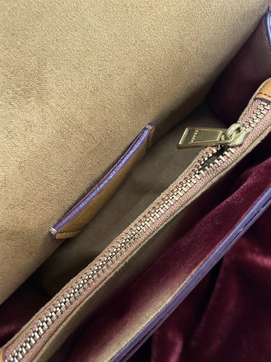 Cᴏᴀᴄʜ ᴛᴀʙʙʏ
sʜᴏᴜʟᴅᴇʀ ʙᴀɢ /ʟᴏɴɢ sᴛʀᴀᴘ
ᴡɪᴛʜʙᴏx
ʟᴇᴀᴛʜᴇʀ
Sɪᴢᴇ:𝟐𝟎ᴄᴍ
100 dhs🇦🇪🇦🇪🇦🇪

Zain56
♥️♥️♥️