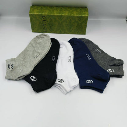 NEW CAME
SOCKS 
GOOD QUALITY 
40 dhs✅
(IN ONE BOX 5 PAIRS)

Zain40
♥️♥️♥️