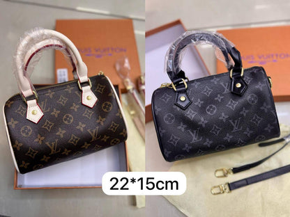 💎 LV Speedy
High quality +🎁
Size : 22 * 15 cm
85 dhs❣️
with box🎁

Zain115
♥️♥️♥️
