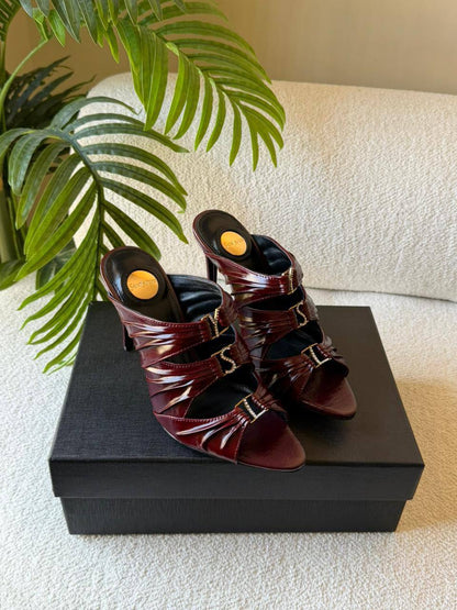 YSL
SuperMaster Quality 💯
450 dhs✅
Size: 36-41💥

Zain171
♥️♥️♥️