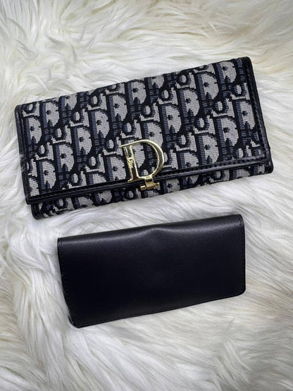 💝 Mk / Dior wallet
1️⃣ First quality 
Size : 19.5 * 9.5 aed
40 dhs✅

Zain115
♥️♥️♥️
