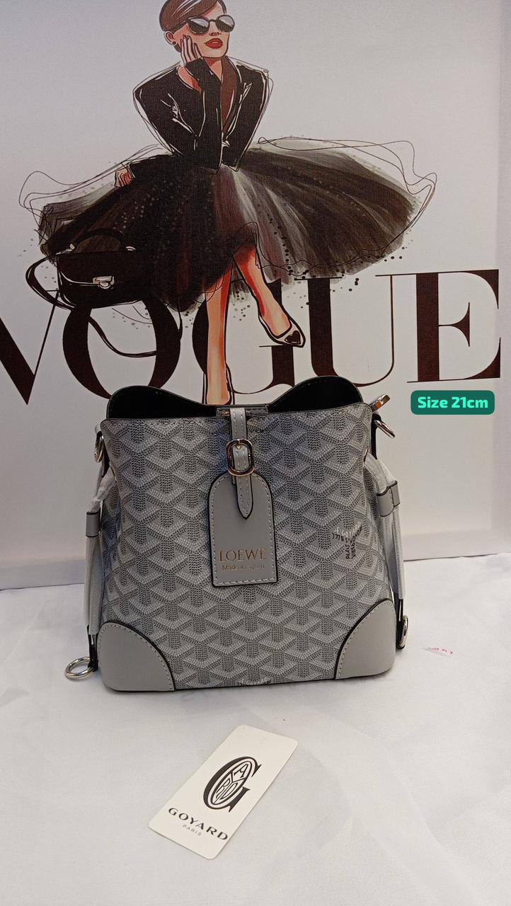 Goyard
Best quality
With box’s
🎁🎁🎁

105 dhs🪙🌨️
size 21cm

Zain158
♥️♥️♥️