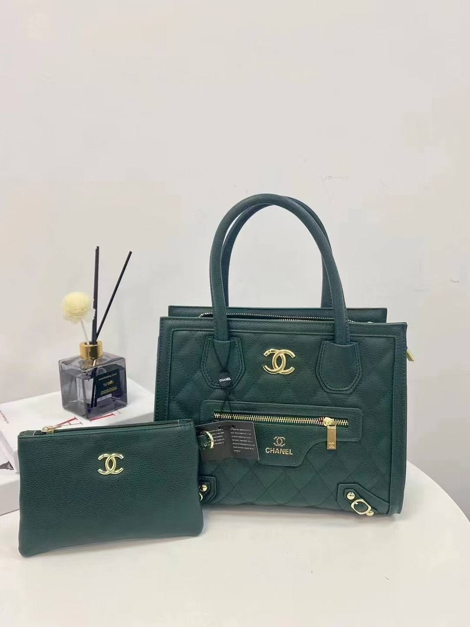 CHANEL
 GOOD quality 
115 dhs✅

Zain200
♥️♥️♥️